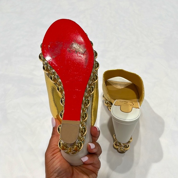 Christian Louboutin Metallic Gold
Textured Studded Platform Wedge - Picture 7 of 9